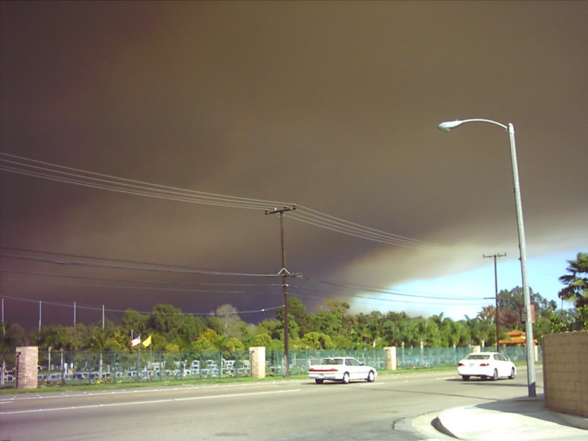 081115-smoke-from-corona-fire