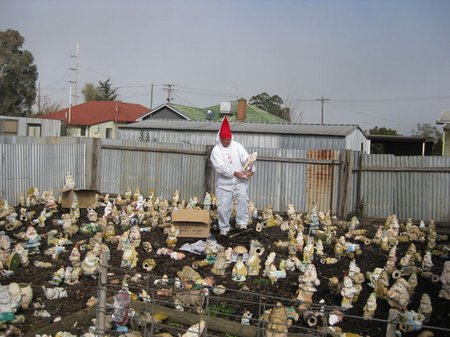 Gnome Farmer_Neatorama 090730