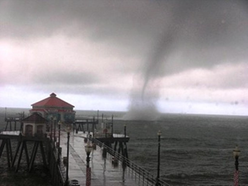 Waterspout at HB Pier 20 January 2010