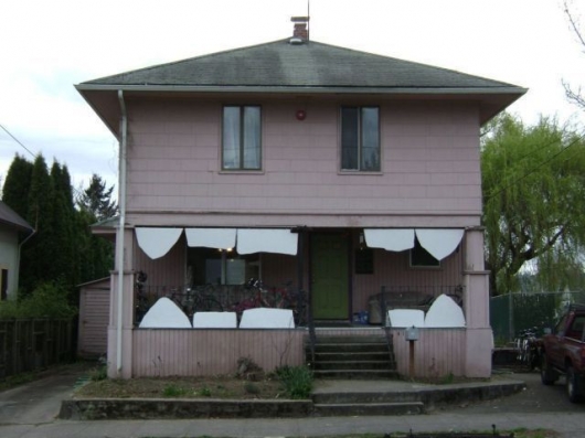 Mouth House_picshag 100412