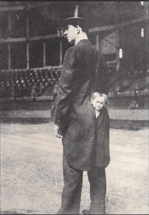 Hi There!_Black and WTF 100914