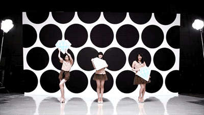 Falling Holes_GIF Anime