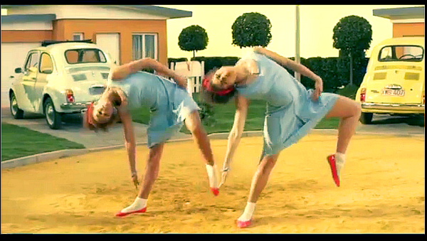 Dance Hard_Stromae - Papaoutai