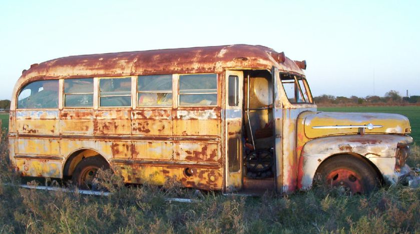 1953-short-Ford-Bus-right-side