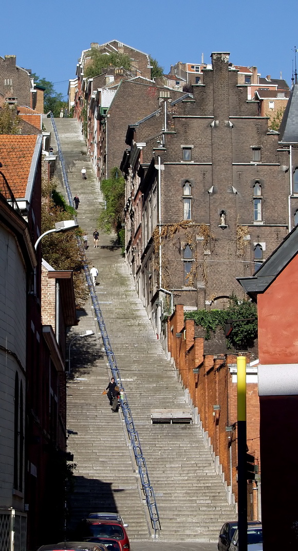 Montagne_de_Bueren_-_stairs_-_Liege_2