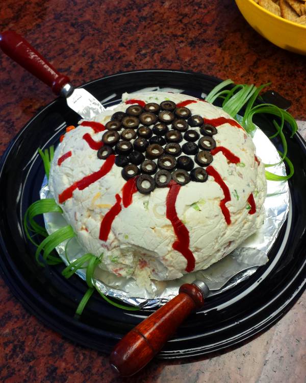 Missus Strutts' Spooky Eye Cheeseball 1