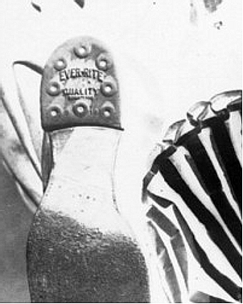 Clowns Are Not Creepy Heel