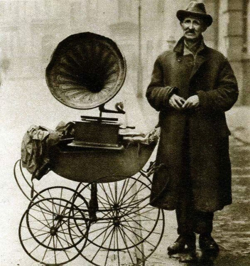 London DJ 1920