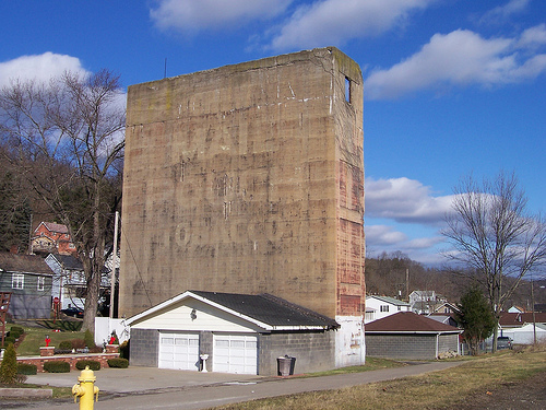 mail-pouch-silo-ohio